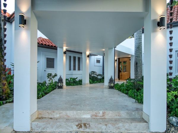 Dominican Republic Oceanfront Five Bedroom Luxury Vacation Home