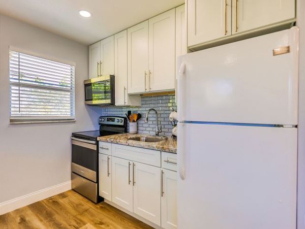 Steps to Beach Sanibel Vacation Condo Two Bedroom