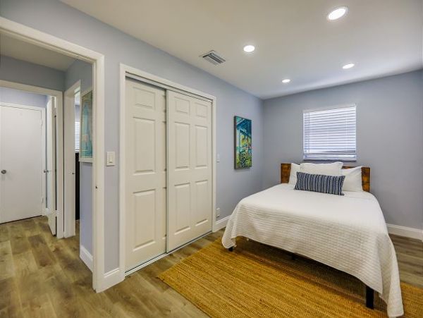 Steps to Beach Sanibel Vacation Condo Two Bedroom