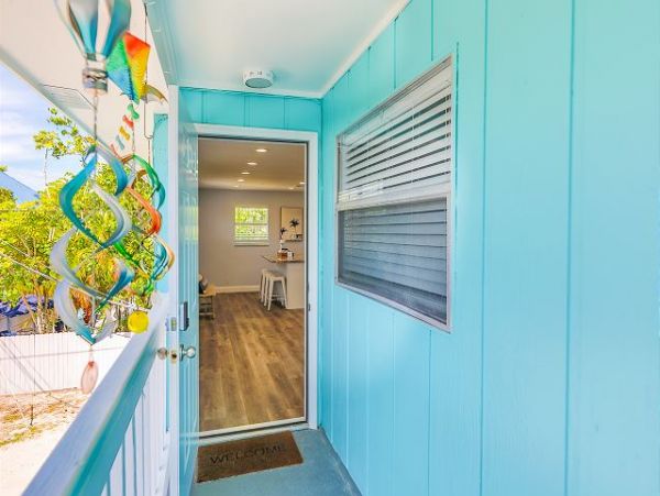 Steps to Beach Sanibel Vacation Condo Two Bedroom