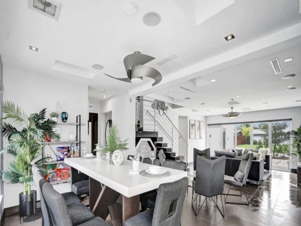 Luxury Six Bedroom Vacation Home in Fort Lauderdale