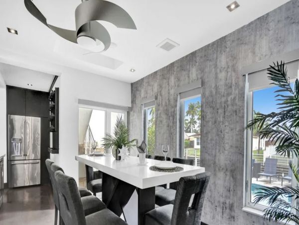 Luxury Six Bedroom Vacation Home in Fort Lauderdale