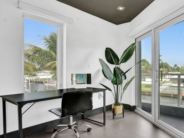 Luxury Six Bedroom Vacation Home in Fort Lauderdale