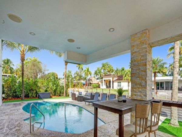 Luxury Six Bedroom Vacation Home in Fort Lauderdale