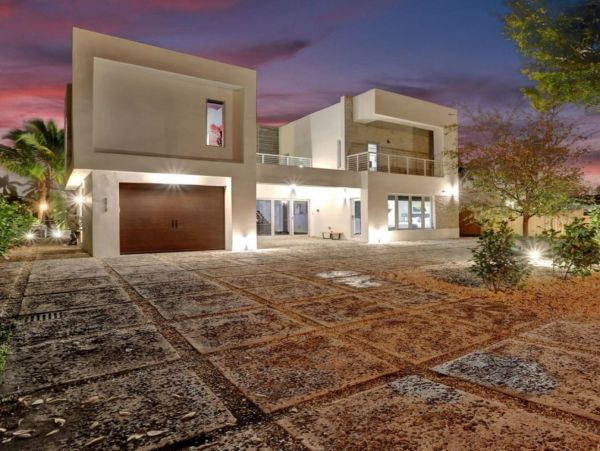 Luxury Six Bedroom Vacation Home in Fort Lauderdale