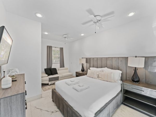 South Florida Waterfront Vacation Rental  7-Bedroom Luxury Villa with Private Pool