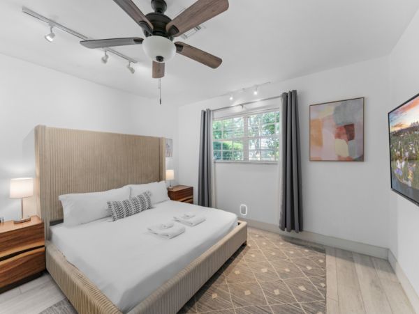South Florida Waterfront Vacation Rental  7-Bedroom Luxury Villa with Private Pool