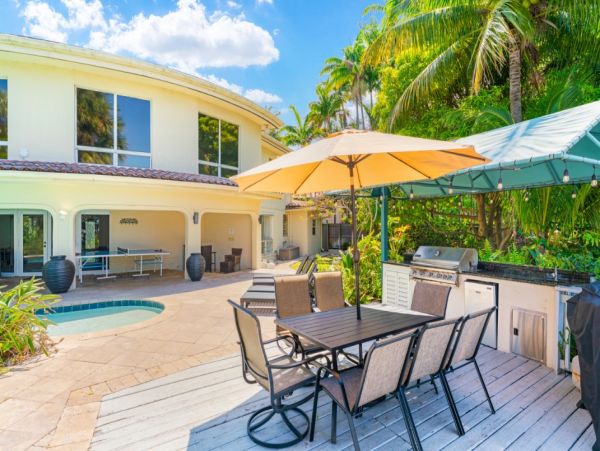 South Florida Waterfront Vacation Rental  7-Bedroom Luxury Villa with Private Pool