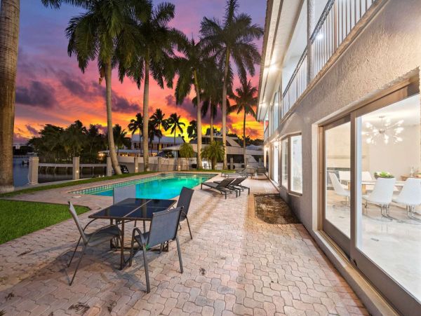 Waterfront Luxury Six Bedroom Vacation Home in Fort Lauderdale