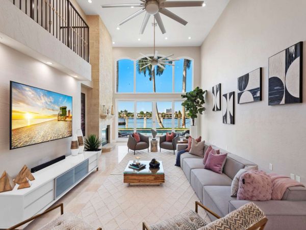 Waterfront Luxury Six Bedroom Vacation Home in Fort Lauderdale