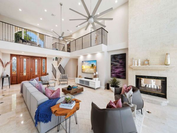 Waterfront Luxury Six Bedroom Vacation Home in Fort Lauderdale