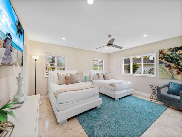 Waterfront Luxury Six Bedroom Vacation Home in Fort Lauderdale