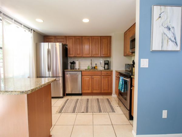 Delightful Two Bedroom Vacation Home in Venice Two Min Walk to The Beach