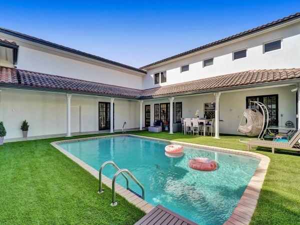 South Florida Waterfront Vacation Rental - Luxury South Florida Family Retreat