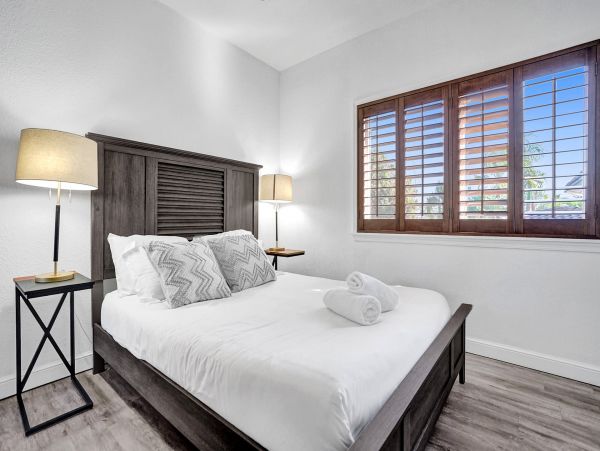 South Florida Waterfront Vacation Rental - Luxury South Florida Family Retreat