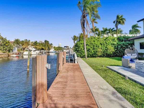 South Florida Waterfront Vacation Rental - Luxury South Florida Family Retreat