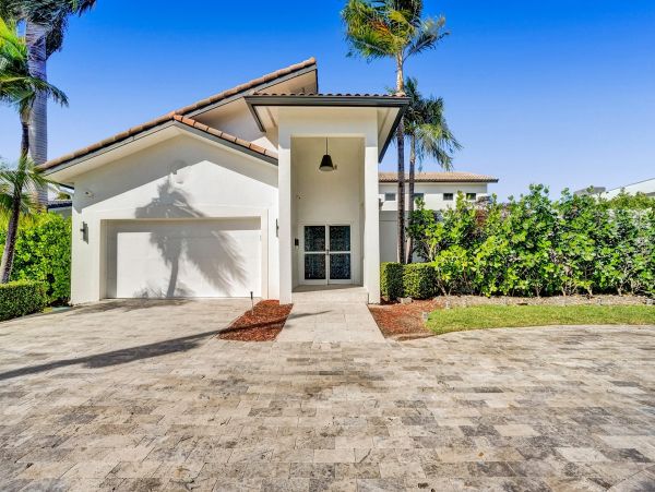 South Florida Waterfront Vacation Rental - Luxury South Florida Family Retreat
