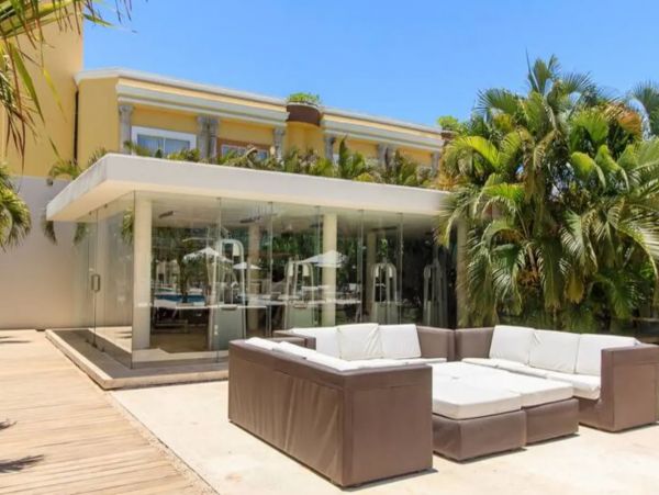 Beachside Luxury Four Bedroom Vacation Condo in Playa del Carmen