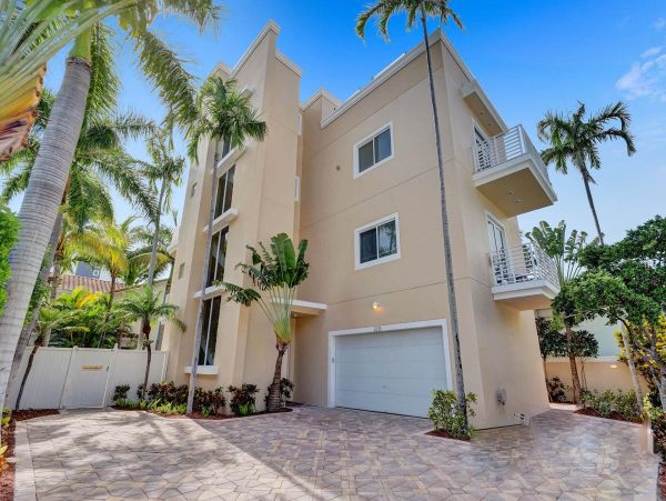 Luxury Pompano Beach Vacation Pool Home Five Bedroom