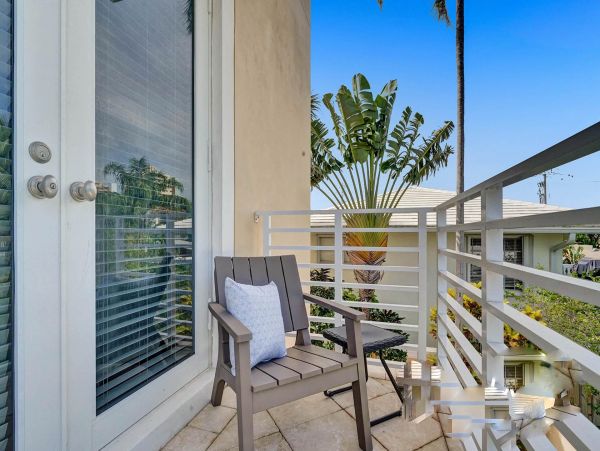 Luxury Pompano Beach Vacation Pool Home Five Bedroom