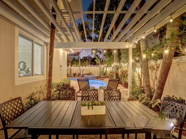 Luxury Pompano Beach Vacation Pool Home Five Bedroom