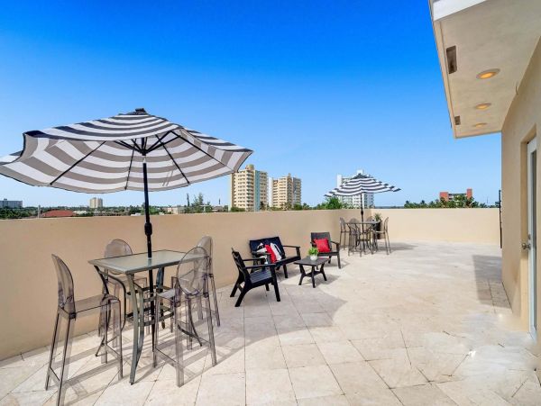 Luxury Pompano Beach Vacation Pool Home Five Bedroom