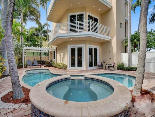 Luxury Pompano Beach Vacation Pool Home Five Bedroom