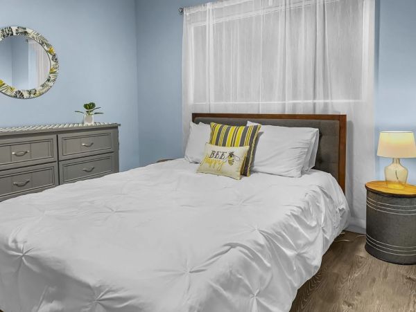 Lovely Two Bedroom Duplex Sleeps 5 Guests