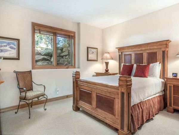 Eduards Vacation Home Four Bedroom Mountain Views