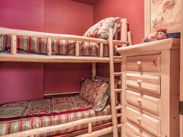Eduards Vacation Home Four Bedroom Mountain Views