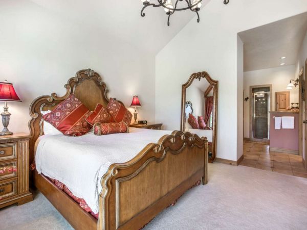 Eduards Vacation Home Four Bedroom Mountain Views