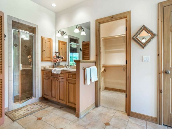 Eduards Vacation Home Four Bedroom Mountain Views