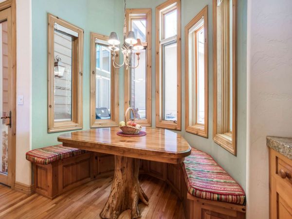 Eduards Vacation Home Four Bedroom Mountain Views