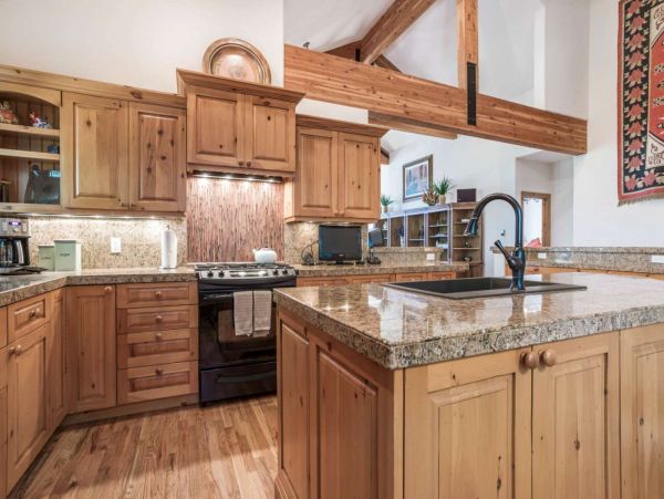 Eduards Vacation Home Four Bedroom Mountain Views
