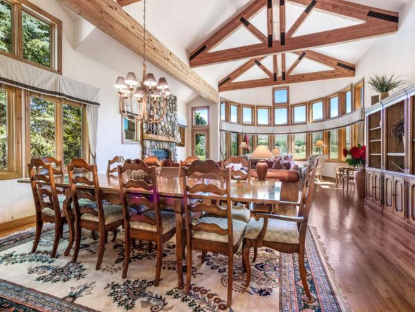Eduards Vacation Home Four Bedroom Mountain Views