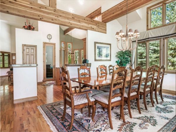 Eduards Vacation Home Four Bedroom Mountain Views