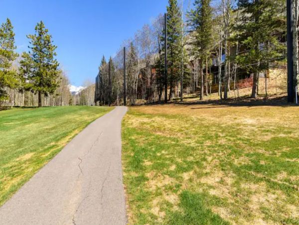 Luxury Five Bedroom Vacation Home in Vail with Great Views
