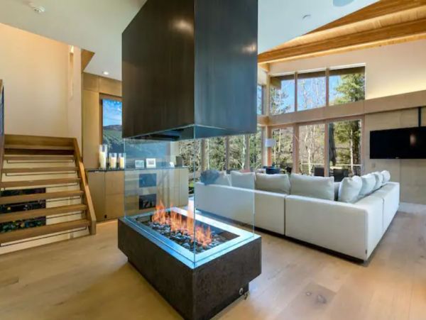 Luxury Five Bedroom Vacation Home in Vail with Great Views