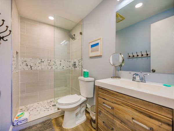 Lovely Sanibel Vacation Condo with 2 Bedrooms Walk to Beach