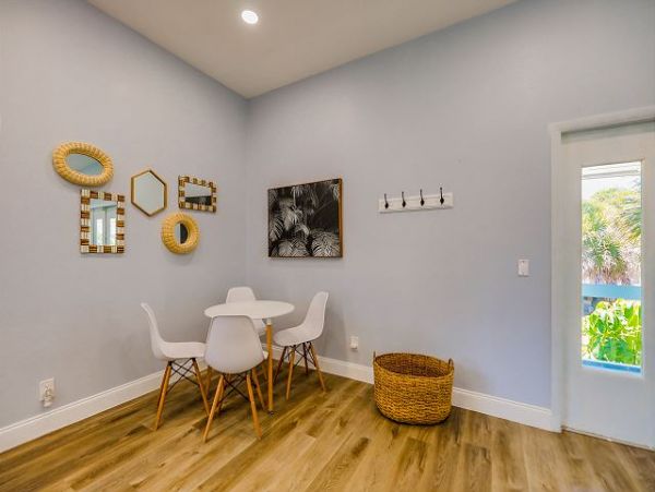 Lovely Sanibel Vacation Condo with 2 Bedrooms Walk to Beach