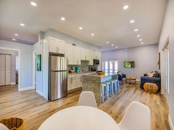 Lovely Sanibel Vacation Condo with 2 Bedrooms Walk to Beach
