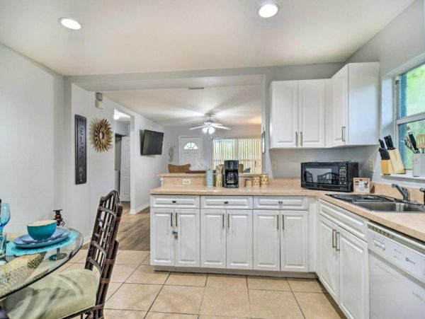St. Petersburg Vacation Home Two Bedroom