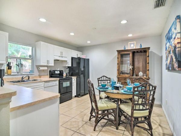 St. Petersburg Vacation Home Two Bedroom