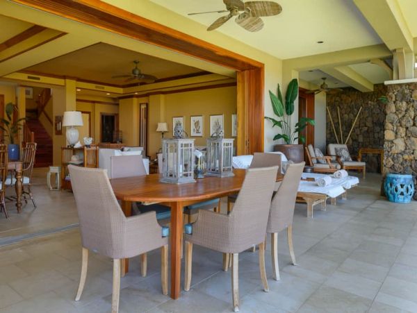 Ocean Views Waimea Vacation Home Four Bedroom