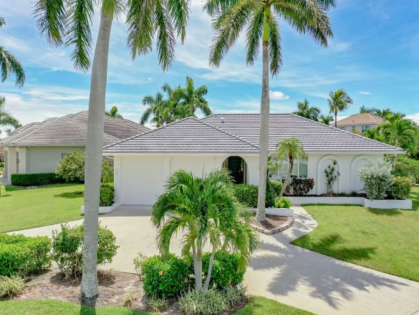 Walk to Beach Vacation Pool Home in Marco Island Three Bedroom
