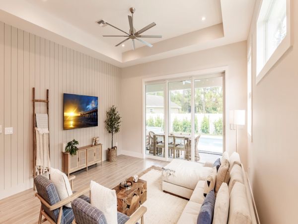 Luxury Vacation 4 Bedroom Pool Home in Naples Sleeps 10