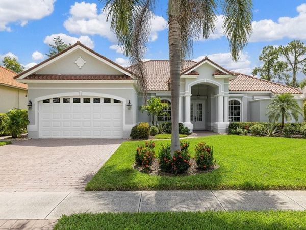 Naples Vacation Pool Home Three Bedroom