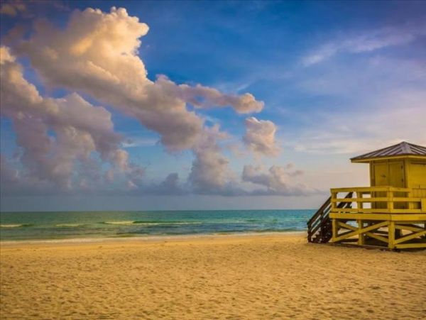 Siesta Key Vacation Condo Two Bedroom Walk to Beach