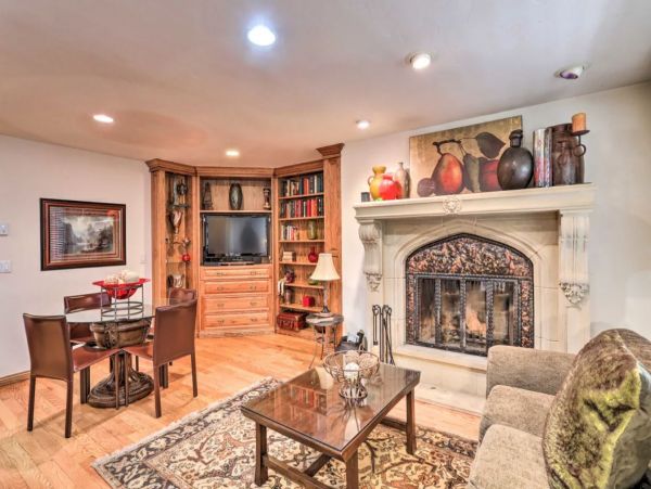 Two Bedroom Charming Vacation Condo in Vail