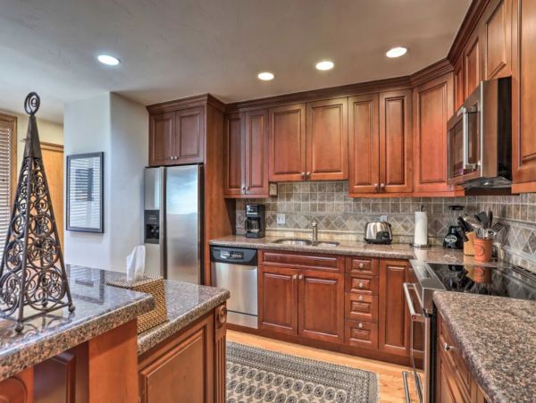 Two Bedroom Charming Vacation Condo in Vail